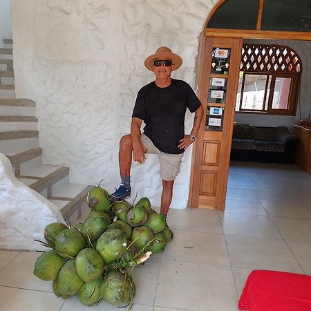 Royal Galapagos Inn 巴克里索莫雷诺港 外观 照片