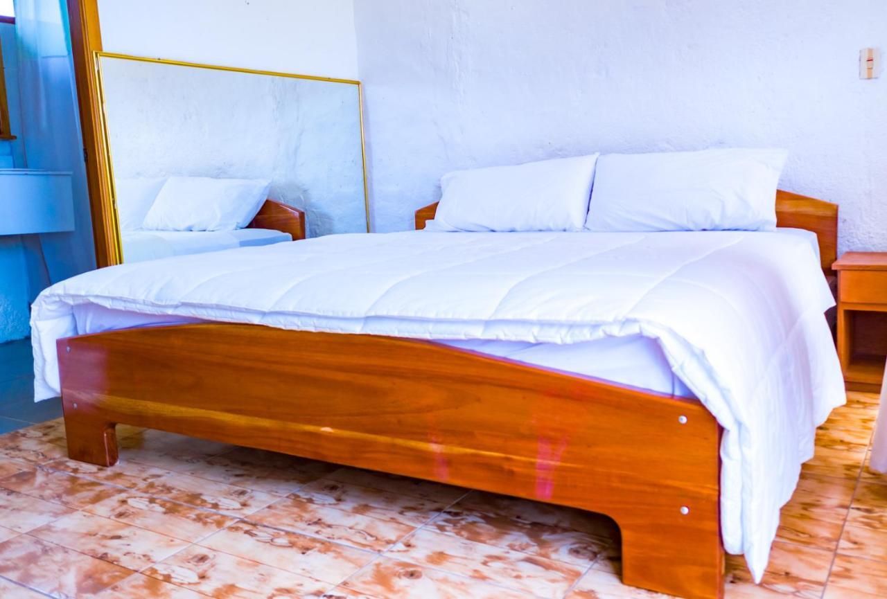 Royal Galapagos Inn 巴克里索莫雷诺港 外观 照片