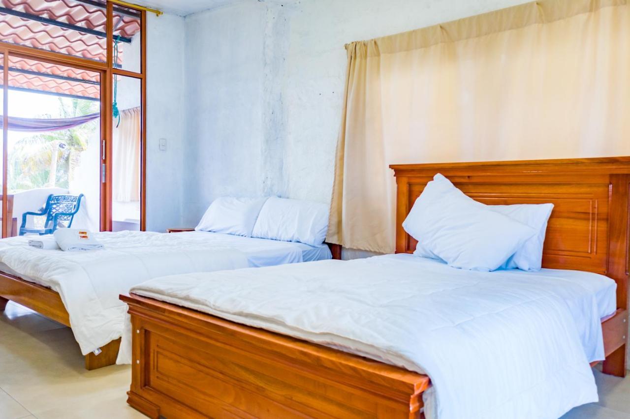 Royal Galapagos Inn 巴克里索莫雷诺港 外观 照片