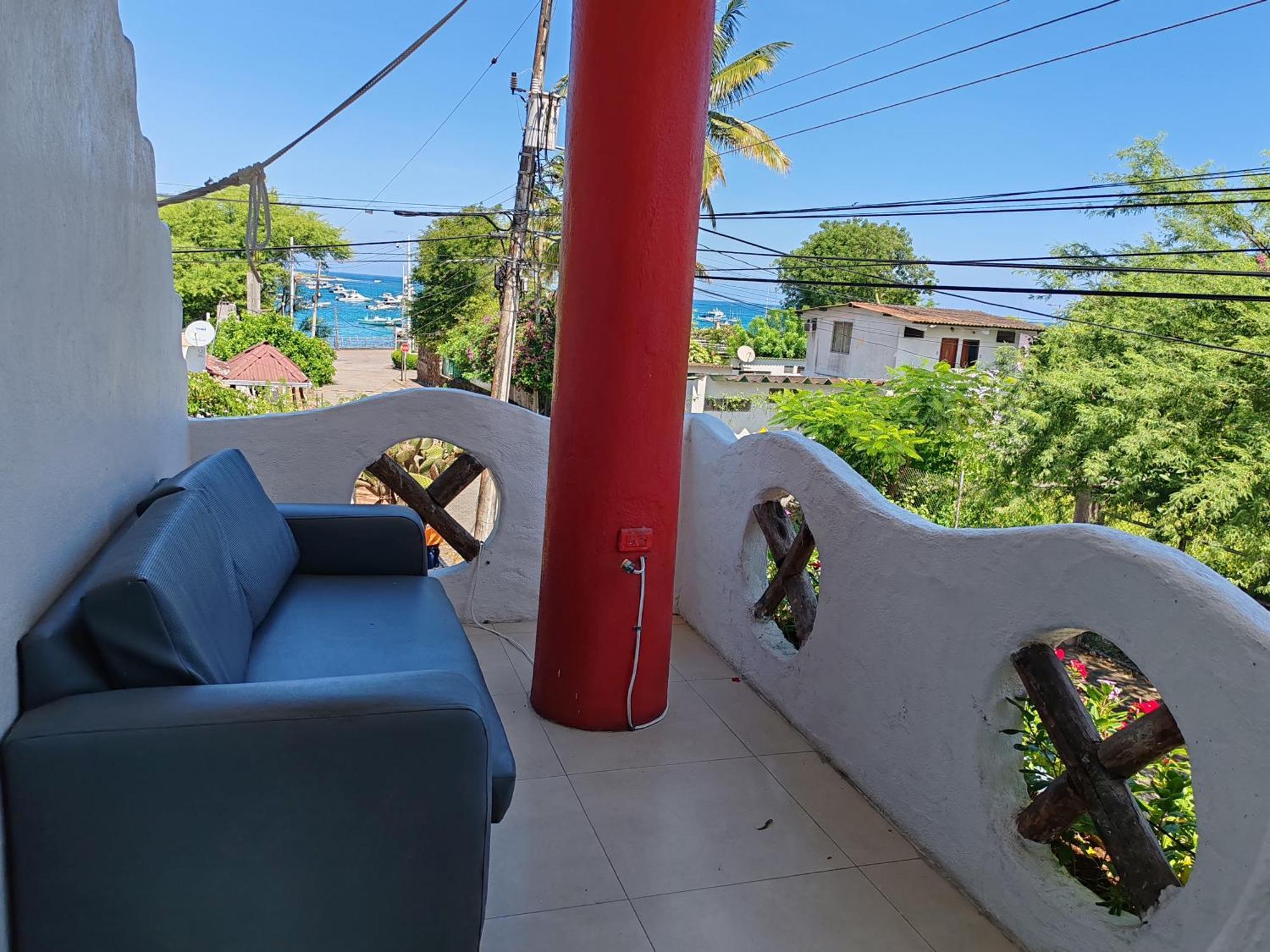 Royal Galapagos Inn 巴克里索莫雷诺港 外观 照片