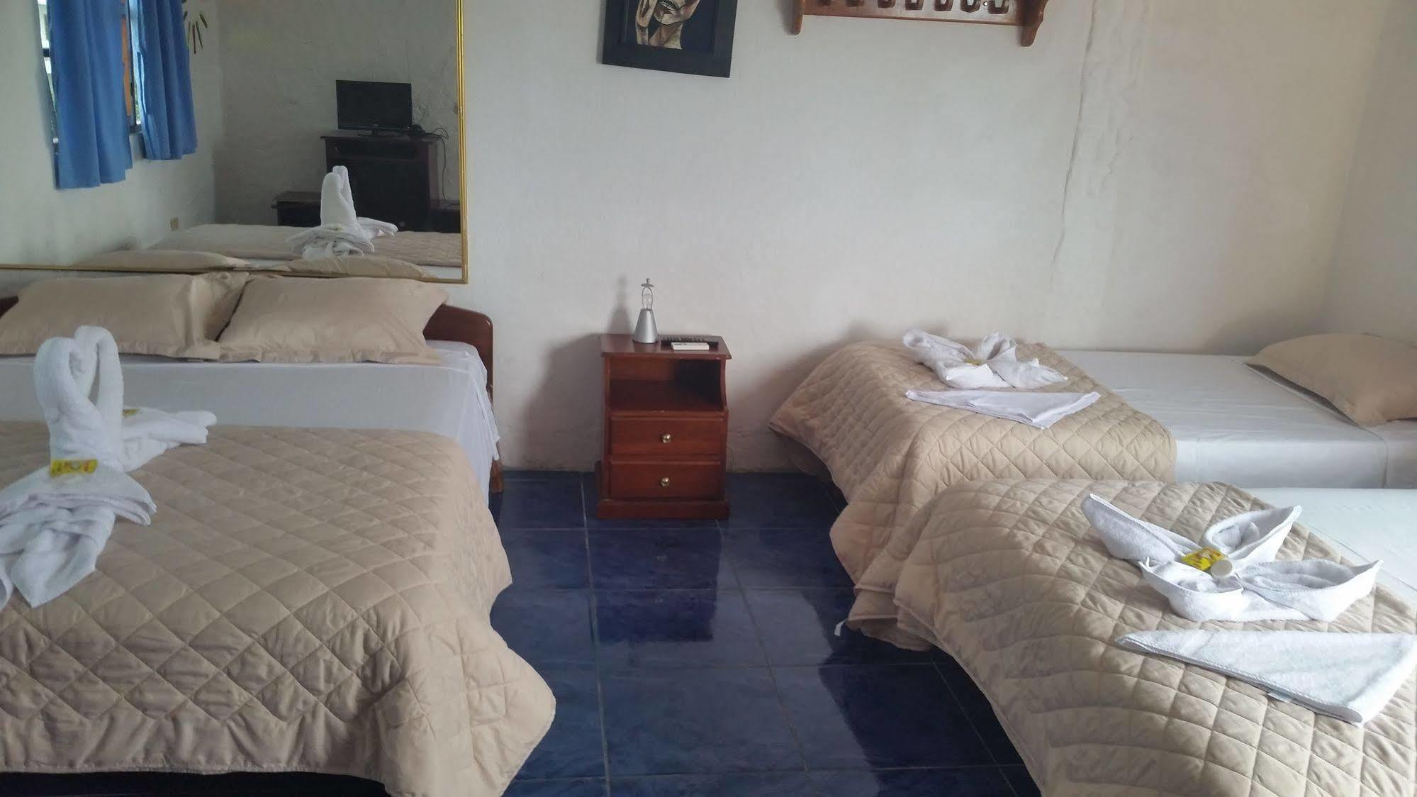 Royal Galapagos Inn 巴克里索莫雷诺港 外观 照片