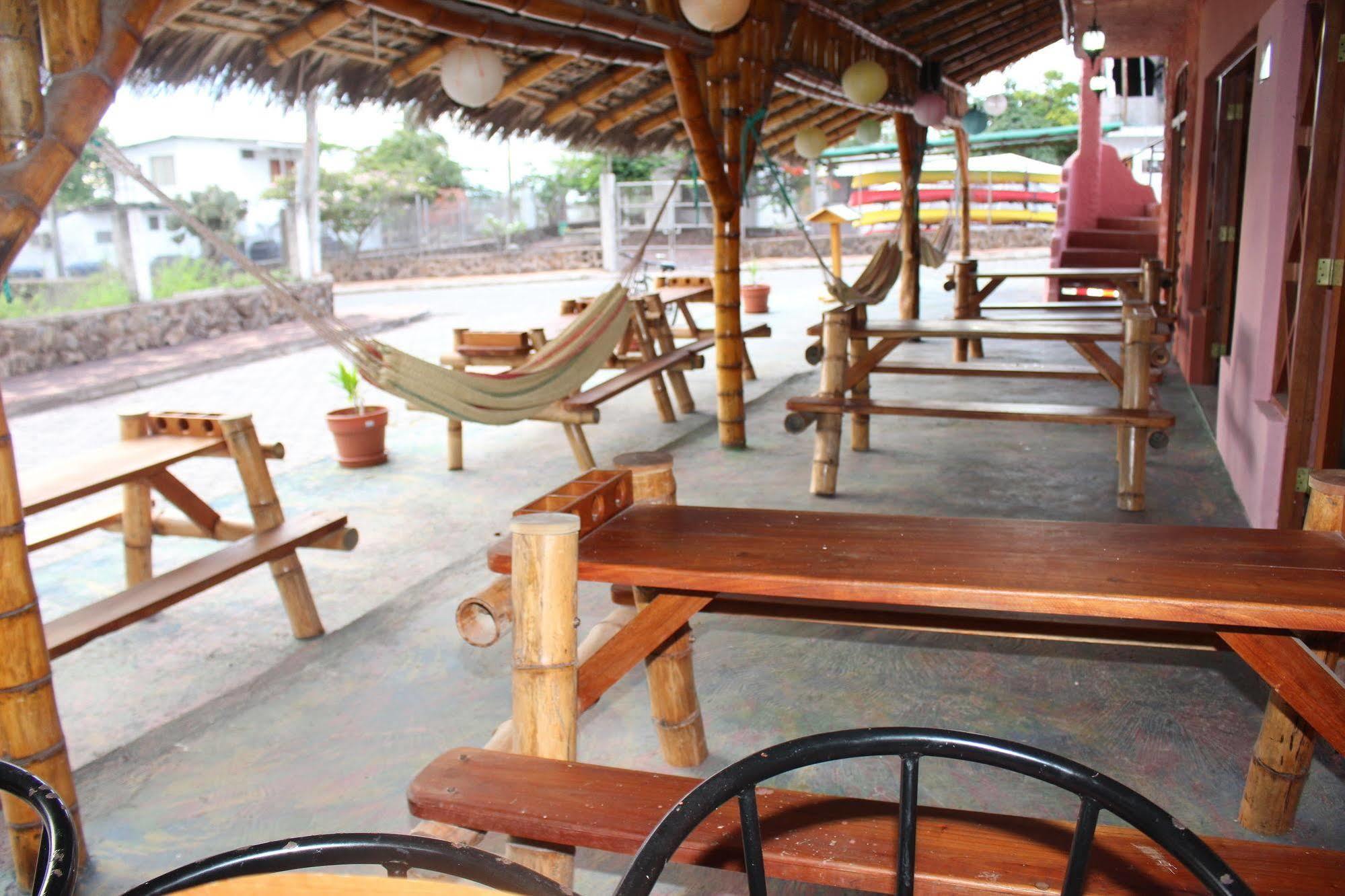 Royal Galapagos Inn 巴克里索莫雷诺港 外观 照片